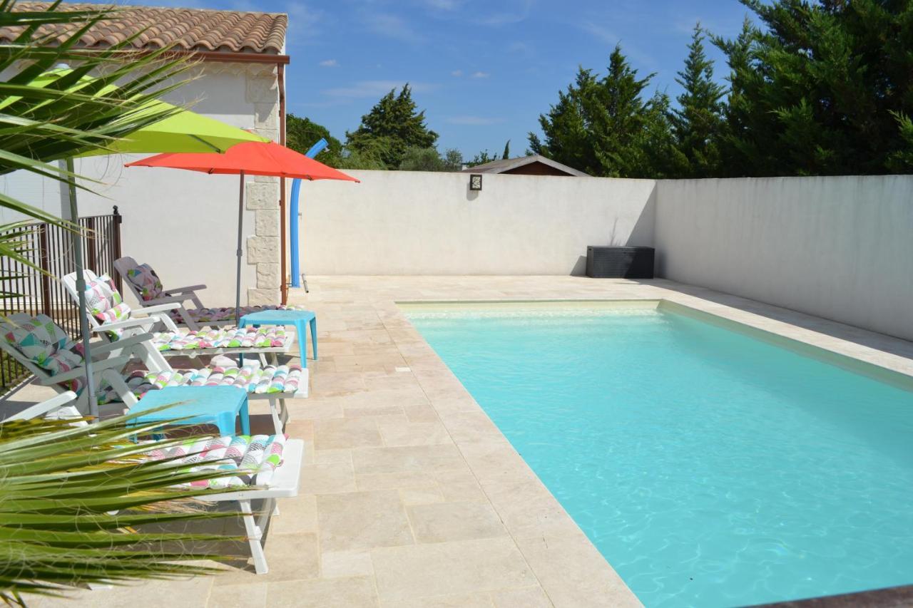 Joli Appartement Au Calme Entre Nimes Et Avignon Meynes Exteriör bild